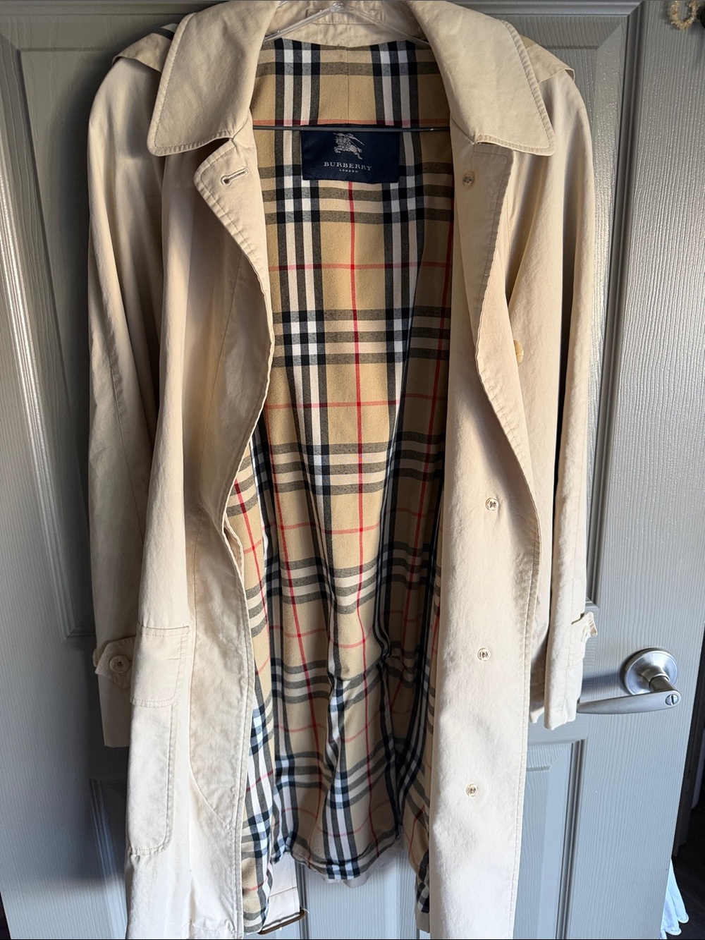 Burberry Cream Trench Coat with Signature Check Lining - Picture 5 of 7